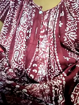 Snapshot of itz-priya chatting on 04/06/26, 05:08 itz-priya online show from 04/06/26, 05:08