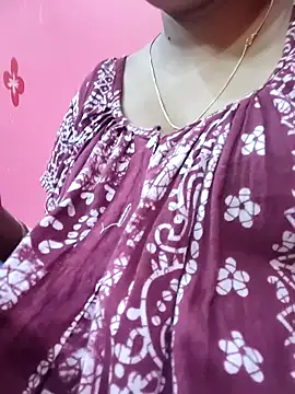 Snapshot of itz-priya chatting on 04/14/26, 10:16 itz-priya online show from 04/14/26, 10:16