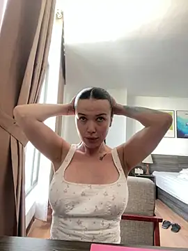 AmeliaLotuss online show from 04/10/26, 07:57