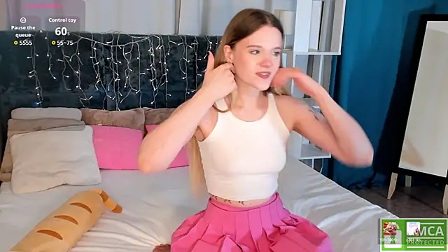 Emma peach online show from 03/31/26, 09:53