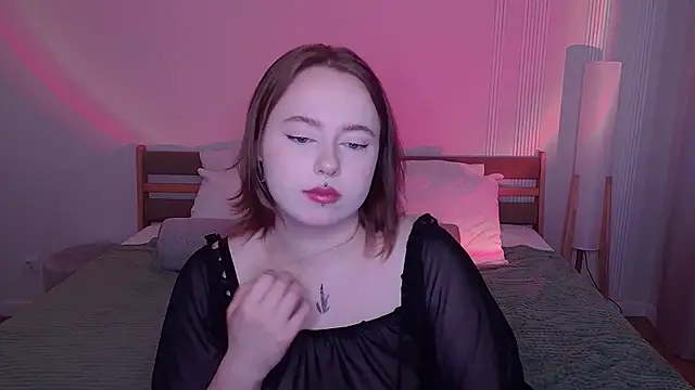 SelenaLily online show from 04/02/26, 02:47