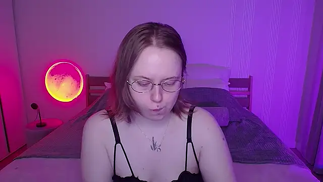 SelenaLily online show from 04/08/26, 01:22