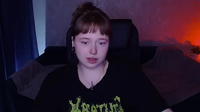SelenaLily online show from 05/26/26, 06:04
