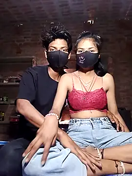 COUPLE-HOTS online show from 03/31/26, 04:02