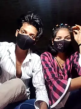 COUPLE-HOTS online show from 03/31/26, 05:46