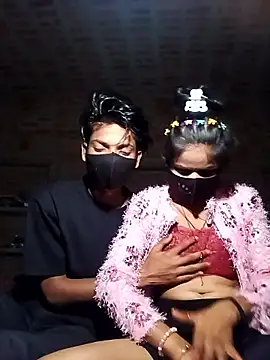 COUPLE-HOTS online show from 04/01/26, 04:26