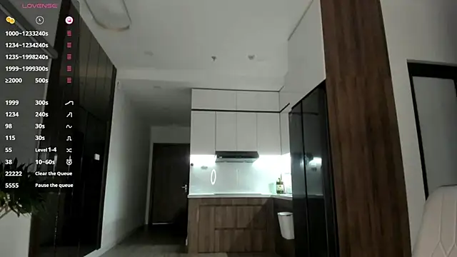 purrjennie online show from 06/03/26, 07:41