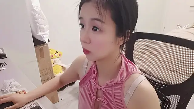 Snapshot of Sweet_Tang chatting on 04/02/26, 05:05 Sweet Tang online show from 04/02/26, 05:05