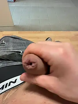 lorenzz122 online show from 04/14/26, 12:22