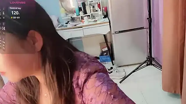 zhenzhen bb online show from 04/05/26, 12:46