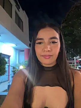 Snapshot of HaileyBiieber chatting on 04/11/26, 02:49 HaileyBiieber online show from 04/11/26, 02:49