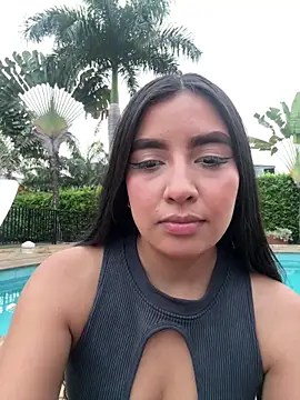 Snapshot of HaileyBiieber chatting on 04/15/26, 11:05 HaileyBiieber online show from 04/15/26, 11:05