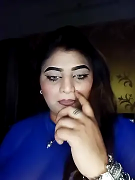 Sanaya Gil online show from 04/11/26, 07:18