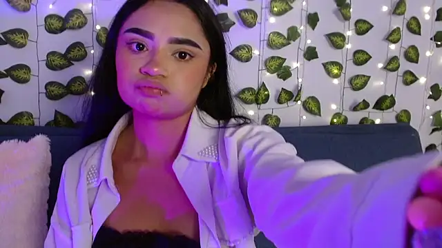 angie boo1 online show from 04/15/26, 10:32