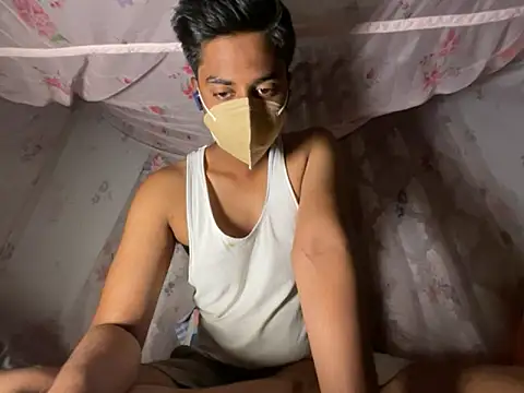 Snapshot of sinner2511 chatting on 03/27/26, 04:40 sinner2511 online show from 03/27/26, 04:40