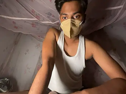 Snapshot of sinner2511 chatting on 04/05/26, 08:28 sinner2511 online show from 04/05/26, 08:28