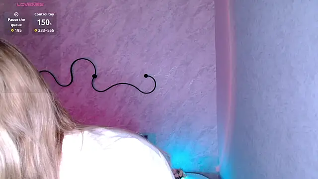 LulyDOLL online show from 04/10/26, 06:51