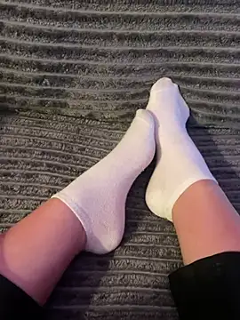 LilouPieds online show from 05/07/26, 08:25