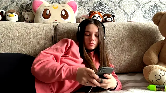 ThedaStrevell online show from 03/27/26, 07:03