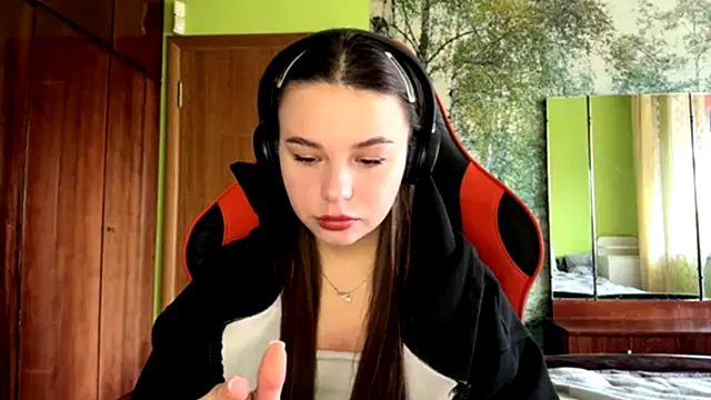 ThedaStrevell online show from 03/30/26, 09:10