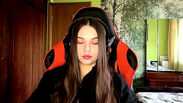 ThedaStrevell online show from 04/03/26, 07:06