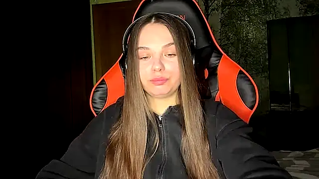 ThedaStrevell online show from 04/04/26, 05:10