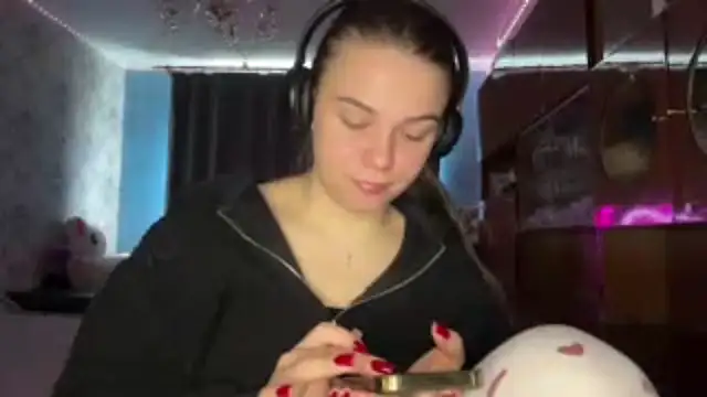 ThedaStrevell online show from 04/08/26, 08:03