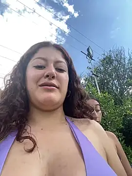 Snapshot of Amber_rosse_outdoors chatting on 04/01/26, 02:14 Amber rosse outdoors online show from 04/01/26, 02:14