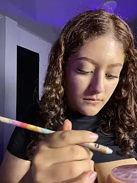 Snapshot of Amber_rosse_outdoors chatting on 04/09/26, 01:05 Amber rosse outdoors online show from 04/09/26, 01:05