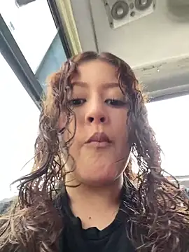 Snapshot of Amber_rosse_outdoors chatting on 04/09/26, 03:17 Amber rosse outdoors online show from 04/09/26, 03:17