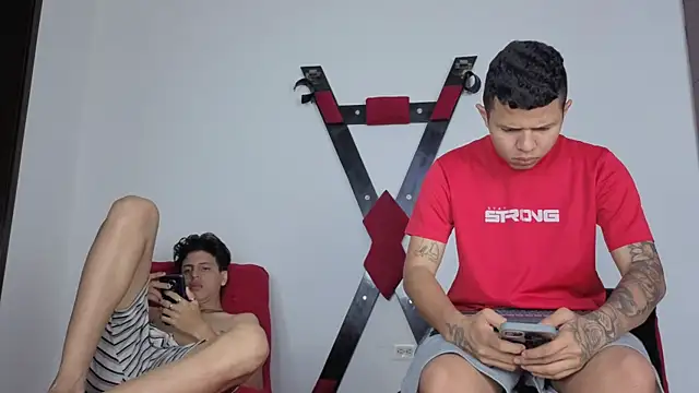 LatinsGuys2026 online show from 03/26/26, 11:49