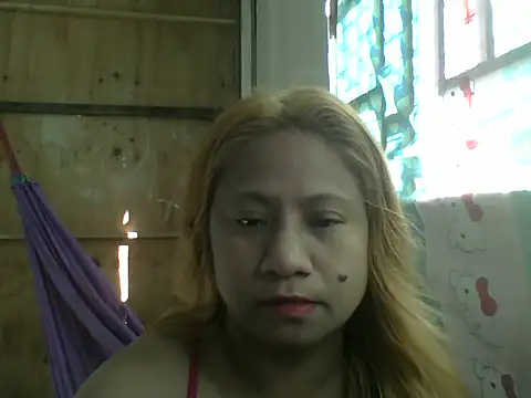 PinayChristine online show from 04/04/26, 12:09