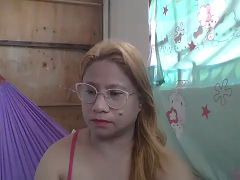 PinayChristine online show from 04/10/26, 03:12