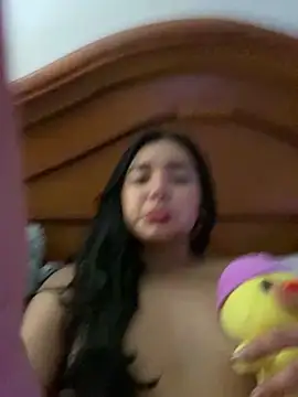 Snapshot of valvam_ chatting on 04/10/26, 07:46 valvam online show from 04/10/26, 07:46