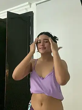 Snapshot of valvam_ chatting on 04/14/26, 04:51 valvam online show from 04/14/26, 04:51