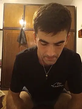 Snapshot of Tomasselo chatting on 04/01/26, 02:01 Tomasselo online show from 04/01/26, 02:01