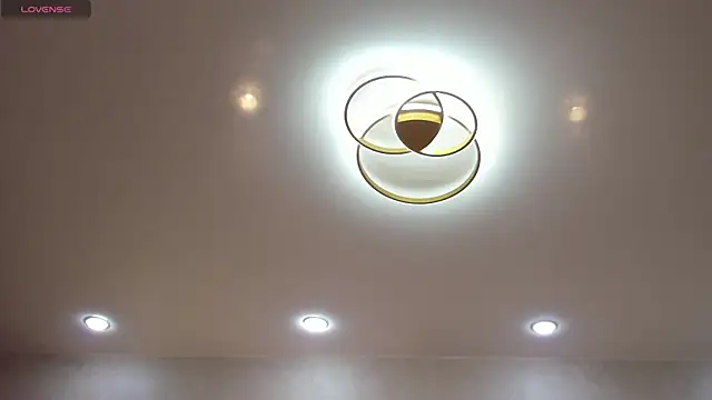 Snapshot of OliviaXStar chatting on 04/09/26, 06:19 OliviaXStar online show from 04/09/26, 06:19