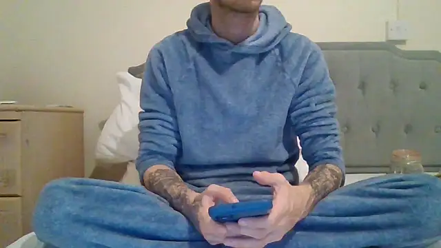 feetlovrr94 online show from 03/27/26, 09:03