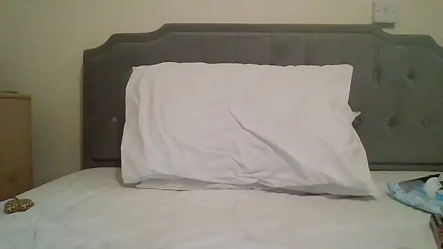 feetlovrr94 online show from 03/28/26, 09:25