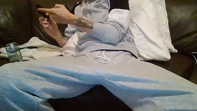 feetlovrr94 online show from 04/08/26, 02:22