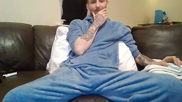 feetlovrr94 online show from 04/09/26, 01:38