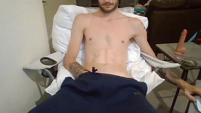 feetlovrr94 online show from 05/28/26, 11:57