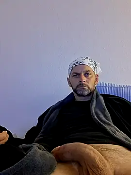 middickstroking online show from 05/27/26, 07:27