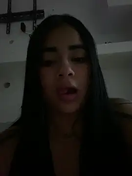 Snapshot of Valerials chatting on 04/11/26, 03:11 Valerials online show from 04/11/26, 03:11