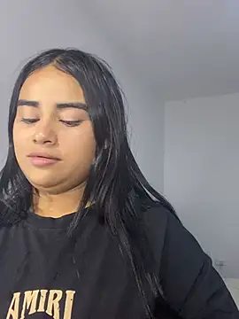 Snapshot of Valerials chatting on 04/12/26, 02:38 Valerials online show from 04/12/26, 02:38