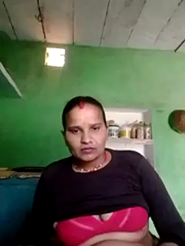 Shivani09900 online show from 06/13/26, 07:39