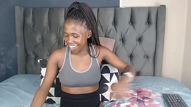 Cybil Hearts online show from 04/08/26, 08:25