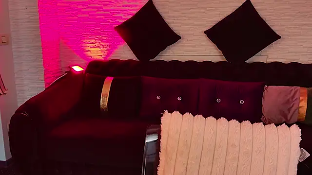 AngelWooW online show from 04/05/26, 05:26