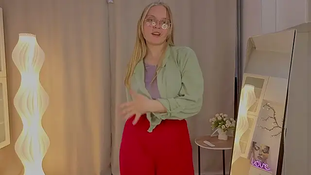 AlicaCohill online show from 04/03/26, 07:12