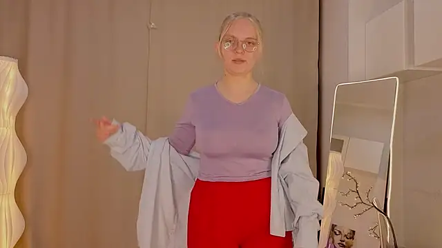 AlicaCohill online show from 04/15/26, 07:10